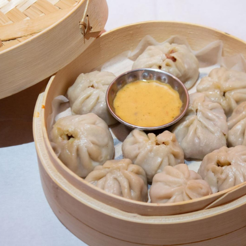 Chicken Fried Chilly Momo (Paistettu kanamomo chilillä) (L)