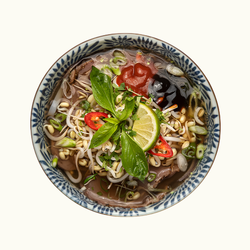 Phở Bò Tái (medium rare beef pho soup)