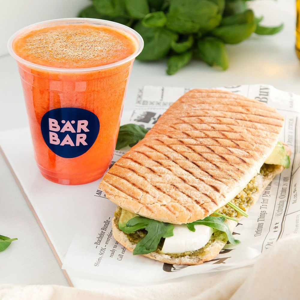 Iso Pariloitu Sandwich + Smoothie